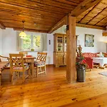 Holiday home Luxus Ferienhaus Salzburg Chalet Mit Pool, Sauna, Whirlpool, Kamin