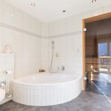 Luxus Salzburg Mit Pool, Sauna, Whirlpool, Kamin 펜션 *