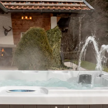 Hébergement de vacances Luxus Salzburg Mit Pool, Sauna, Whirlpool, Kamin Großgmain
