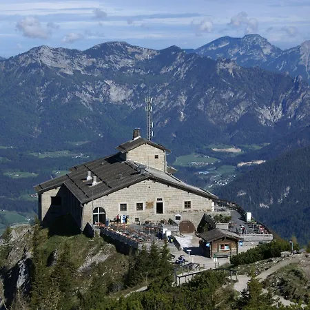 Hébergement de vacances Luxus Salzburg Mit Pool, Sauna, Whirlpool, Kamin Großgmain